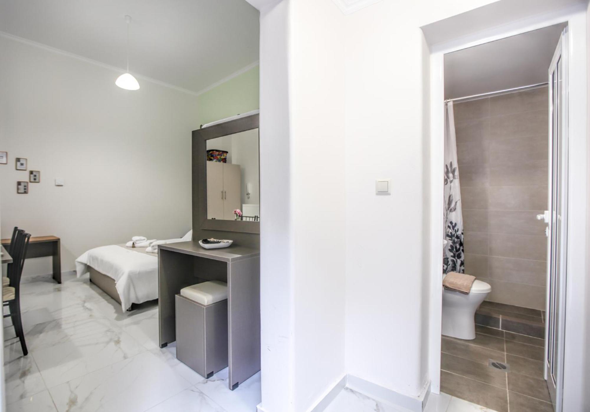 Del Sol #1 Meteora Luxurious Family Suites Kalampáka Ngoại thất bức ảnh