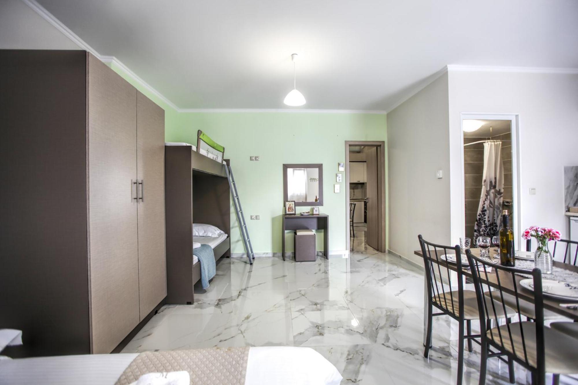 Del Sol #1 Meteora Luxurious Family Suites Kalampáka Ngoại thất bức ảnh