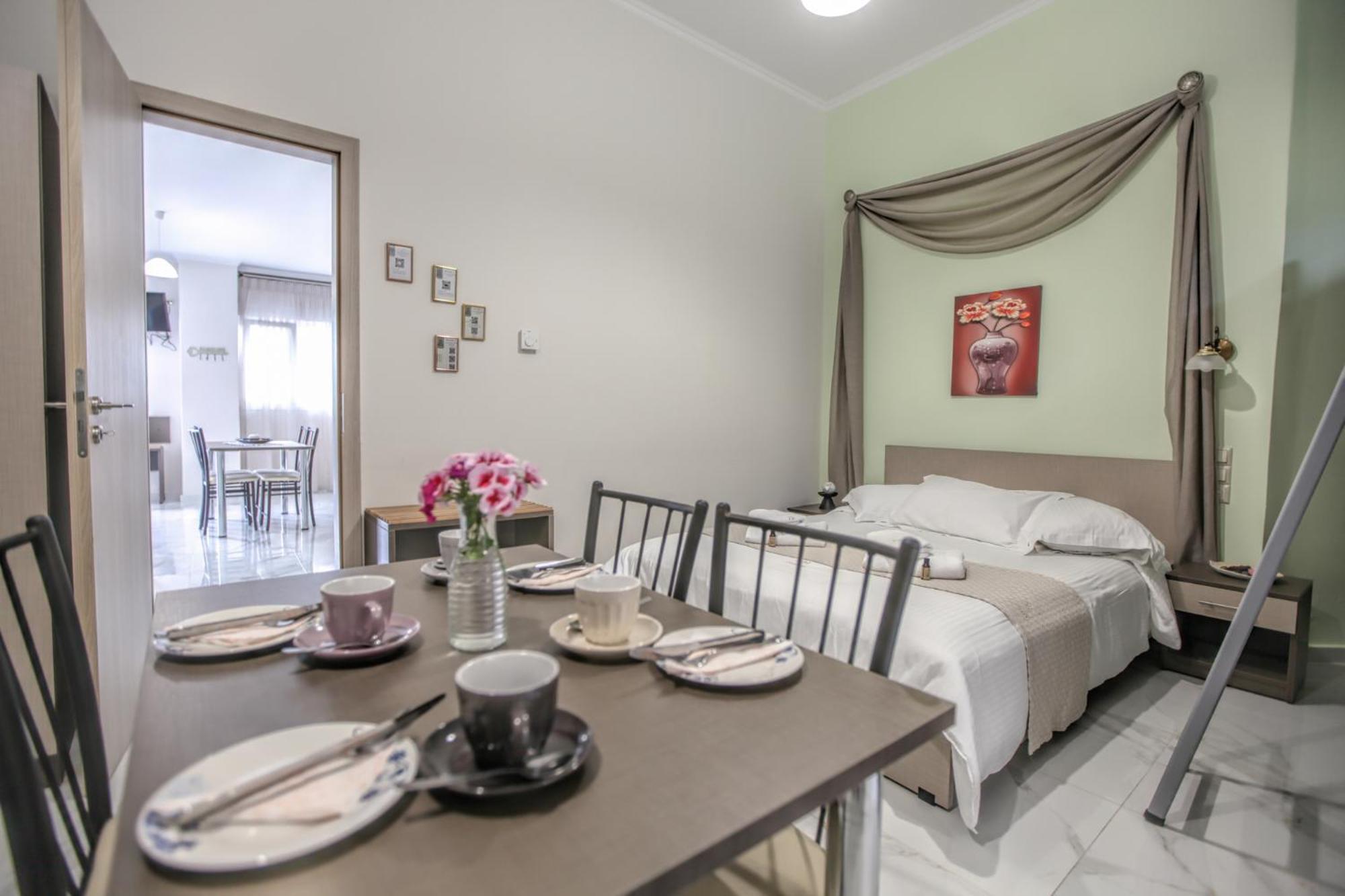 Del Sol #1 Meteora Luxurious Family Suites Kalampáka Ngoại thất bức ảnh